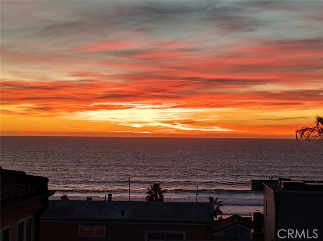 3207 Crest Drive, Manhattan Beach, California 90266, 3 Bedrooms Bedrooms, ,3 BathroomsBathrooms,Residential,Sold,Crest,PW21156135