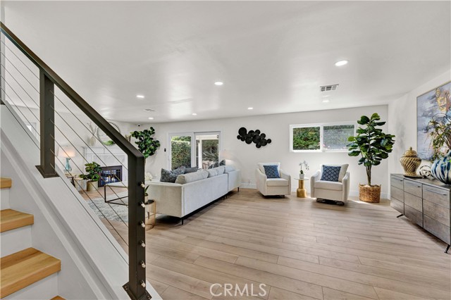 16761 Montclair Lane, Huntington Beach CA: https://media.crmls.org/medias/a52660b6-94ef-47b3-9003-3085bfc010fd.jpg