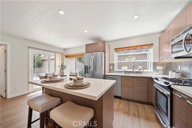 10 Windrow, Irvine CA: https://media.crmls.org/medias/a528473e-71be-47b0-aa2d-c4ac0d5f803e.jpg