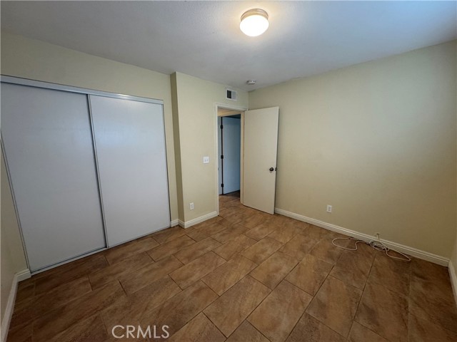 1251 S Meadow Lane, Colton CA: https://media.crmls.org/medias/a528b139-047e-48ea-9901-dddfa238571e.jpg