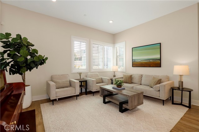 Detail Gallery Image 2 of 35 For 27512 Golden Currant Pl, Valencia,  CA 91381 - 4 Beds | 4 Baths