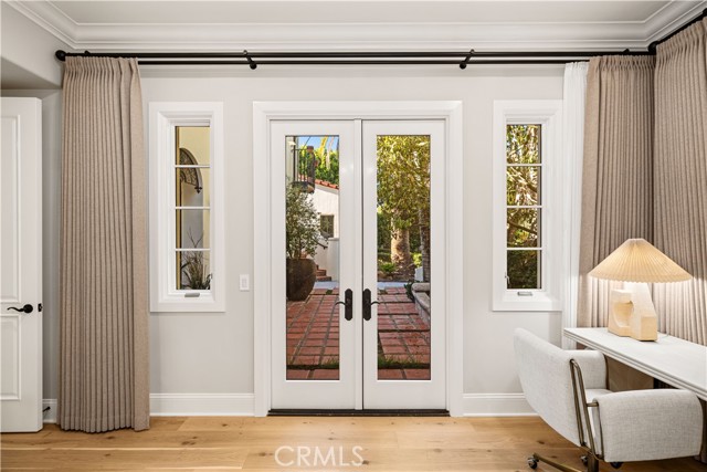 24 Scenic Bluff, Newport Coast CA: https://media.crmls.org/medias/a529d049-c0bf-4f0f-b73e-f8e65f7c95f2.jpg