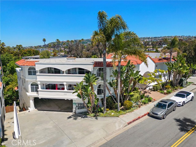 Detail Gallery Image 3 of 31 For 206 Avenida Montalvo #2,  San Clemente,  CA 92672 - 3 Beds | 2 Baths