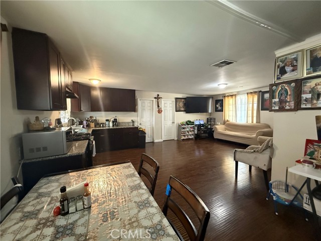 12700 Elliott Avenue, El Monte CA: https://media.crmls.org/medias/a52ad8b3-d39d-4d0f-99eb-a0f5013636d3.jpg