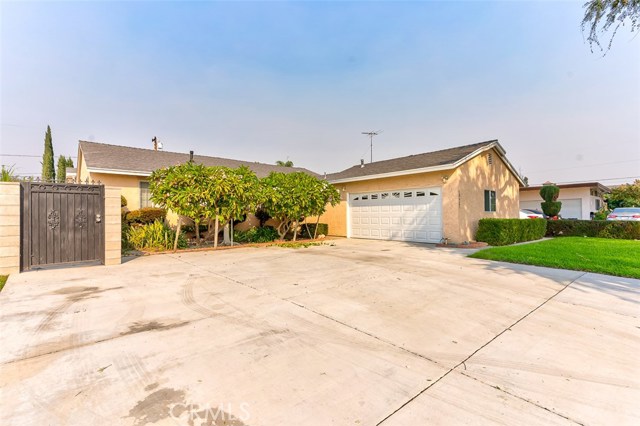 10921 Allen Dr, Garden Grove, CA 92840