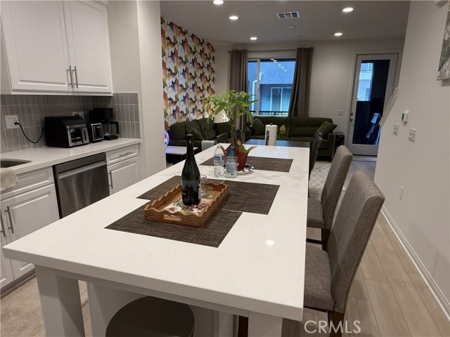 Detail Gallery Image 35 of 74 For 243 S Sand Palm Dr, Anaheim,  CA 92802 - 3 Beds | 3 Baths