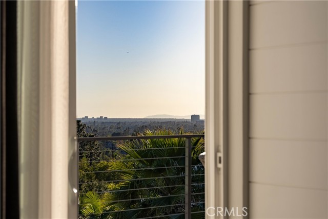 Detail Gallery Image 32 of 71 For 18806 Winnwood, Santa Ana,  CA 92705 - 4 Beds | 4 Baths
