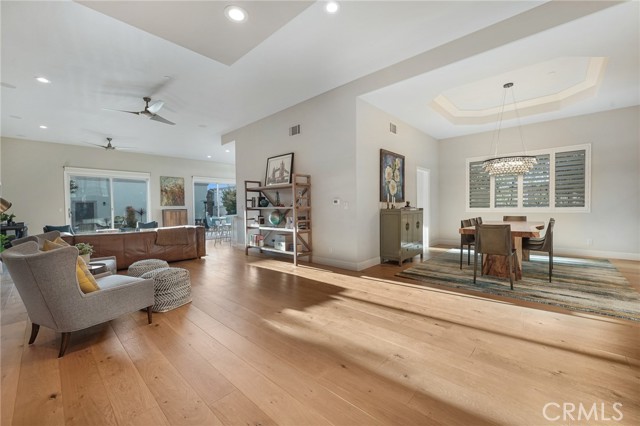 515 Lucia Avenue, Redondo Beach, California 90277, 5 Bedrooms Bedrooms, ,2 BathroomsBathrooms,Residential,Sold,Lucia,SB22045236