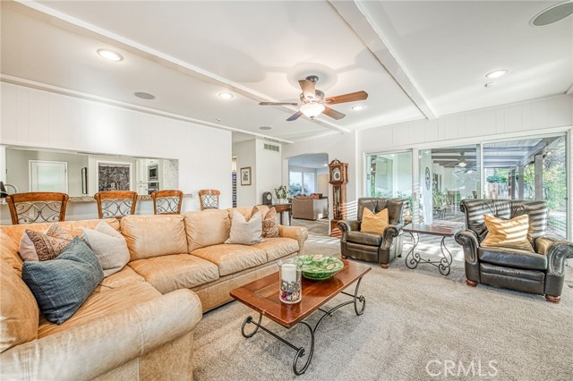 6695 N Van Ness Boulevard, Fresno CA: https://media.crmls.org/medias/a52c0b73-436e-424f-a77b-3947ccb5f25b.jpg