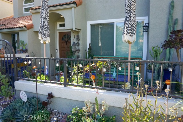 Detail Gallery Image 5 of 7 For 22350 Heritage Pass, Chatsworth,  CA 91311 - 2 Beds | 2/1 Baths