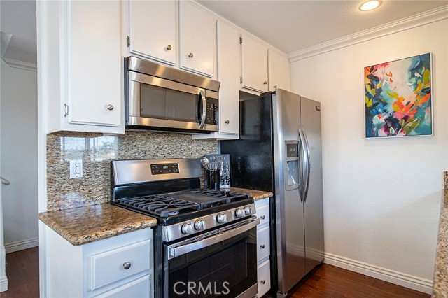 Detail Gallery Image 10 of 30 For 1355 Loma Ave #318,  Long Beach,  CA 90804 - 2 Beds | 2/1 Baths