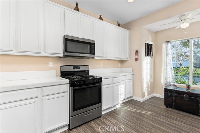 Detail Gallery Image 7 of 23 For 2618 W via San Carlos, San Bernardino,  CA 92410 - 4 Beds | 2/1 Baths