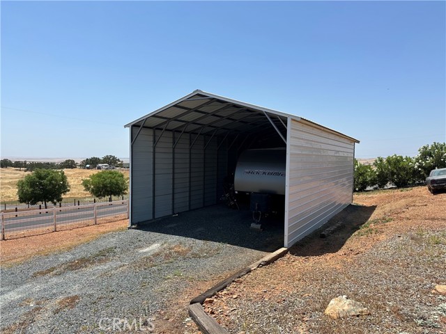 9307 Banderilla Drive, La Grange CA: https://media.crmls.org/medias/a52d056f-922f-4985-96fb-3db5e584457f.jpg