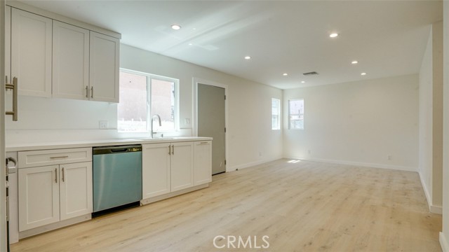 5903 Bonsallo Avenue, Los Angeles CA: https://media.crmls.org/medias/a52db714-933e-4da8-8b23-e0c1baaf8356.jpg