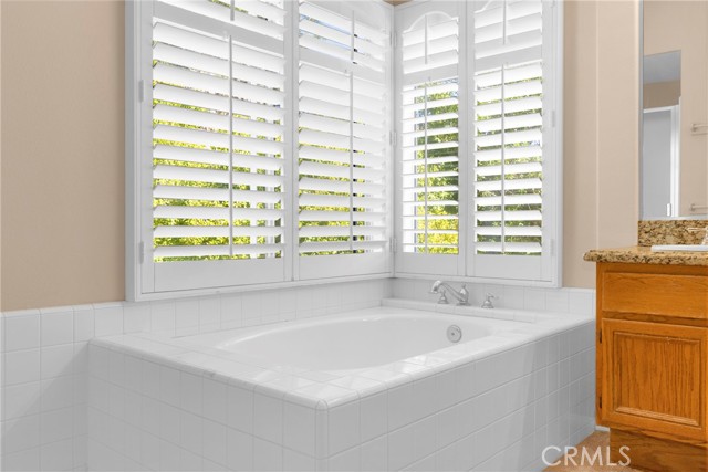 MLS #OC25234002 image #35