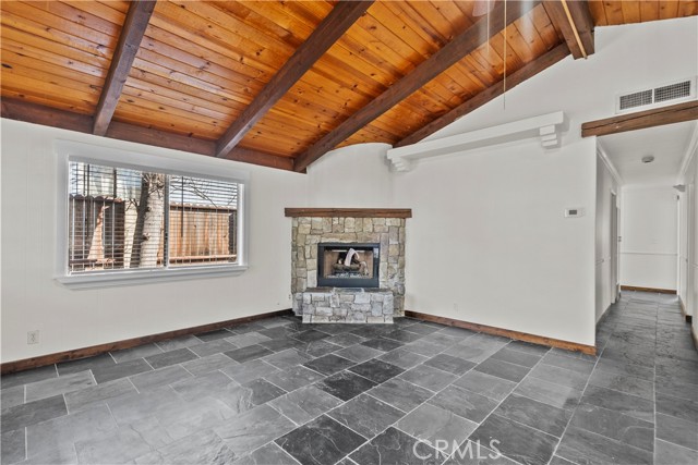 Detail Gallery Image 7 of 39 For 29506 Cromwell Ave, Castaic,  CA 91384 - 3 Beds | 2 Baths