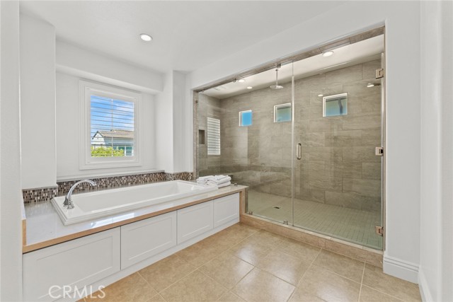 Detail Gallery Image 52 of 54 For 115 Mustard, Irvine,  CA 92618 - 4 Beds | 4/1 Baths