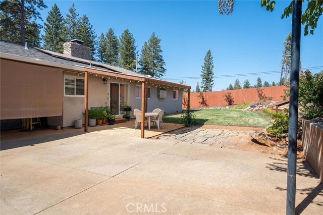 6354 Berkshire Avenue, Paradise CA: https://media.crmls.org/medias/a530c844-5db3-41ae-9574-f72dc28336a3.jpg