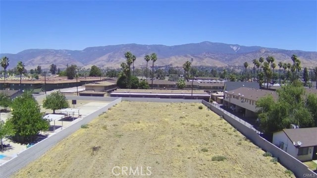 Detail Gallery Image 2 of 7 For 1550 Pumalo St, San Bernardino,  CA 92404 - – Beds | – Baths