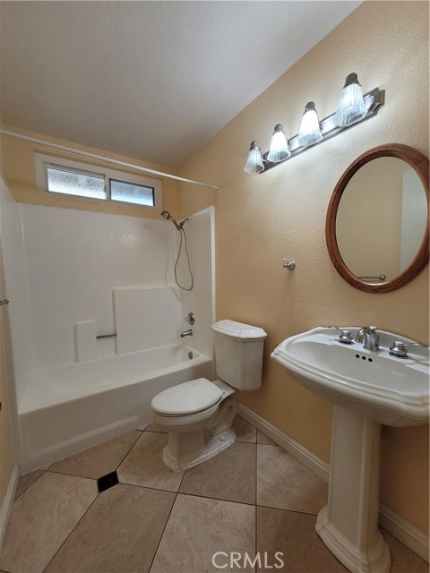 Detail Gallery Image 10 of 37 For 775 Falcon View, Upland,  CA 91784 - 3 Beds | 2 Baths