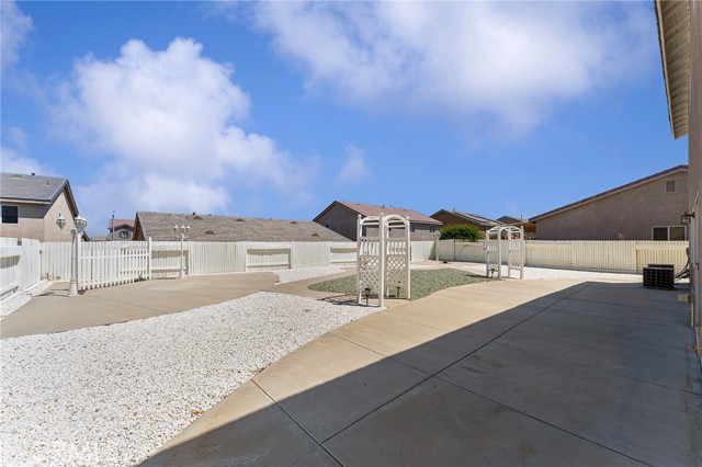 Detail Gallery Image 34 of 39 For 14691 Hondo Dr, Victorville,  CA 92394 - 4 Beds | 2/1 Baths
