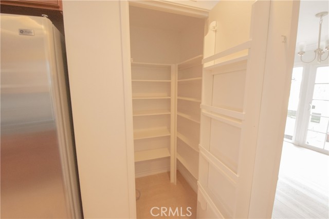 Kitchen pantry