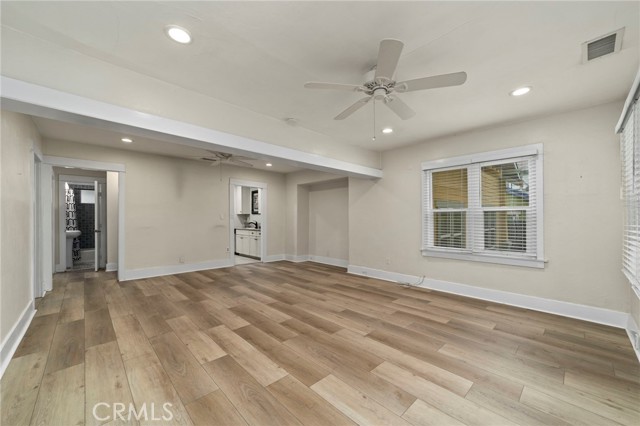 Detail Gallery Image 5 of 32 For 316 E Foothill Bld, Glendora,  CA 91741 - 3 Beds | 2 Baths