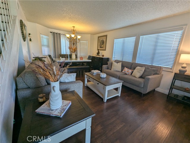 Detail Gallery Image 5 of 43 For 7852 Grace Ave, Fontana,  CA 92336 - 3 Beds | 2/1 Baths