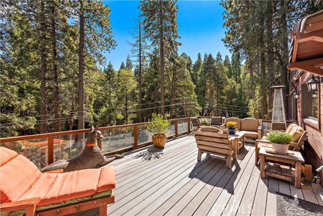Detail Gallery Image 2 of 70 For 400 Cottage Grove Rd, Lake Arrowhead,  CA 92352 - 4 Beds | 4 Baths