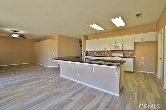 Detail Gallery Image 16 of 57 For 1133 Cousins Ct, Lemoore,  CA 93245 - 3 Beds | 2 Baths