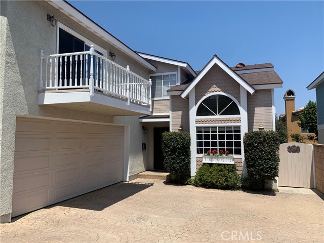 1921 Clark Lane, Redondo Beach, California 90278, 3 Bedrooms Bedrooms, ,2 BathroomsBathrooms,Residential,Sold,Clark,SB21175003