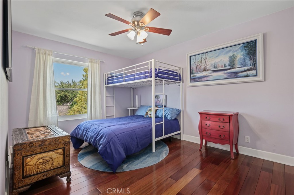 https://media.crmls.org/medias/a533dc2d-03b0-47d0-857f-7563eb364d19.jpg?preset=X-Large