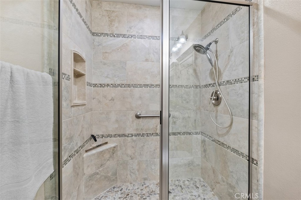 MLS #OC25227227 image #19