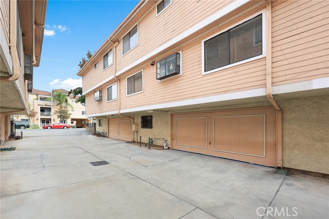 Detail Gallery Image 29 of 34 For 117 N Moore Ave #B,  Monterey Park,  CA 91754 - 5 Beds | 3/1 Baths