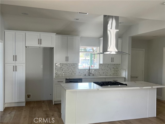 Detail Gallery Image 3 of 17 For 17141 Tribune, Granada Hills,  CA 91344 - 5 Beds | 4 Baths