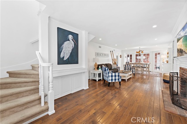 Detail Gallery Image 3 of 29 For 224 Amethyst, Newport Beach,  CA 92662 - 3 Beds | 3 Baths