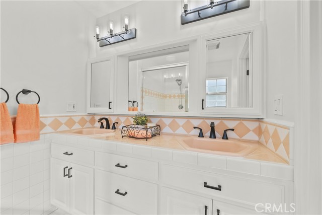 Detail Gallery Image 35 of 63 For 10132 Wish, Northridge,  CA 91325 - 4 Beds | 3 Baths