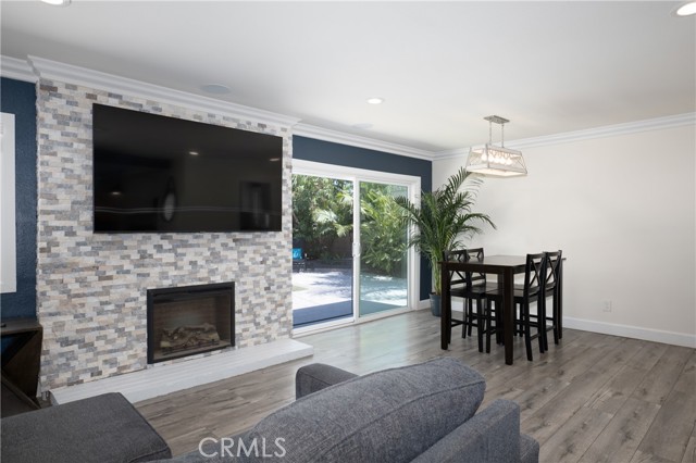 Detail Gallery Image 10 of 43 For 2818 Portola Dr, Costa Mesa,  CA 92626 - 3 Beds | 2 Baths