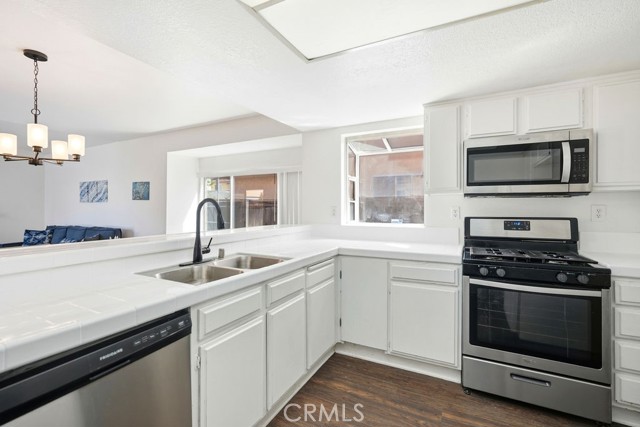 Detail Gallery Image 13 of 41 For 344 Mildred, Perris,  CA 92571 - 3 Beds | 2/1 Baths