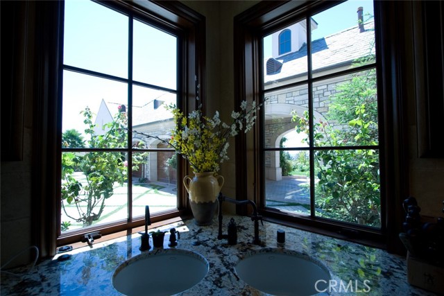 1138 Corte Tularosa, Camarillo CA: https://media.crmls.org/medias/a5380e50-585d-4b54-b763-e6fdd1c92b33.jpg