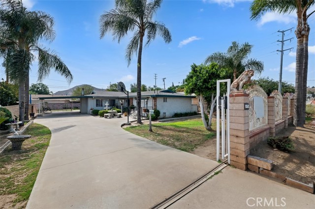 Detail Gallery Image 1 of 26 For 18517 Jurupa Ave, Bloomington,  CA 92316 - 4 Beds | 2 Baths