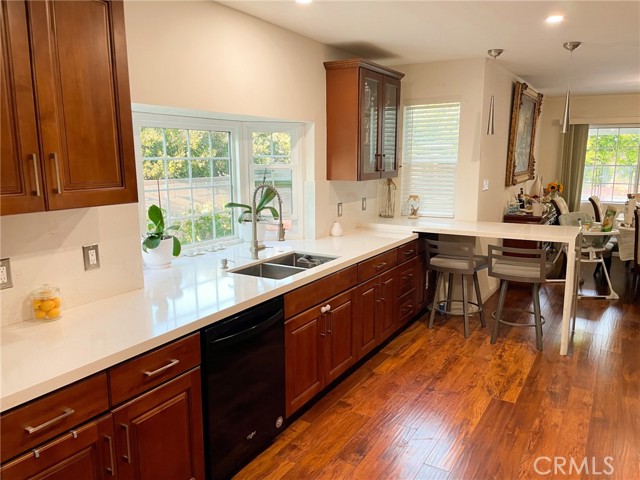10016 Sophia Avenue, North Hills CA: https://media.crmls.org/medias/a538674a-6dc1-41b0-886a-a76a64503593.jpg