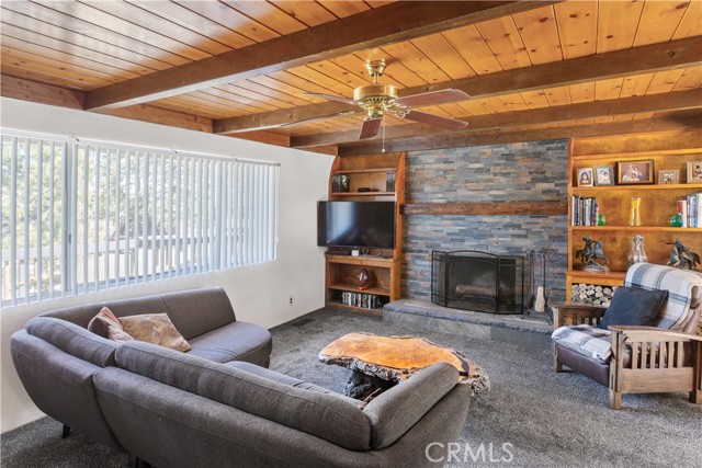 Detail Gallery Image 9 of 31 For 5327 Desert View Ct, Wrightwood,  CA 92397 - 3 Beds | 2 Baths
