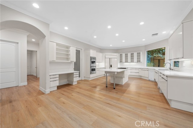 5418 Amber Circle, Calabasas CA: https://media.crmls.org/medias/a538a8d8-3b2b-461b-af35-c227d1b9c5d6.jpg