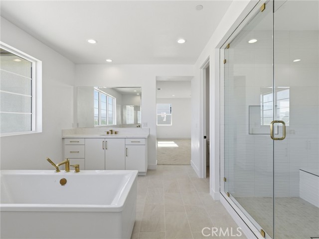 Detail Gallery Image 25 of 41 For 27558 Juniper Ln, Valencia,  CA 91381 - 5 Beds | 4/1 Baths