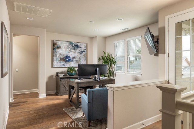 Detail Gallery Image 16 of 32 For 135 Walnut St, Costa Mesa,  CA 92627 - 4 Beds | 3 Baths