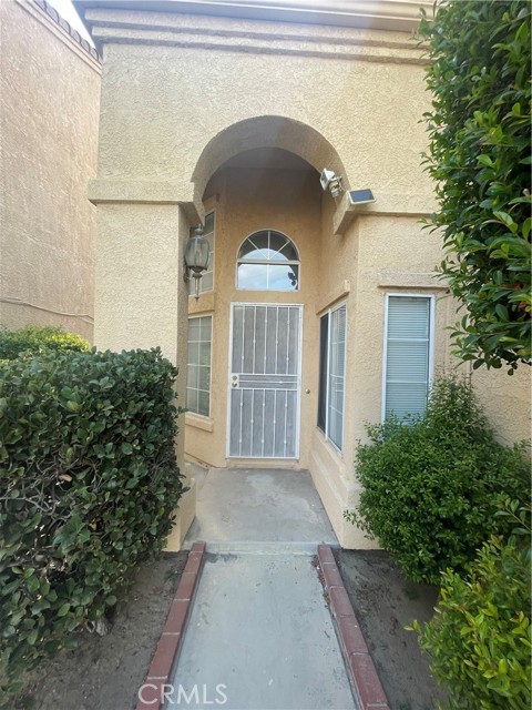 Detail Gallery Image 5 of 10 For 7547 Bellingham Ave, North Hollywood,  CA 91605 - 4 Beds | 3 Baths