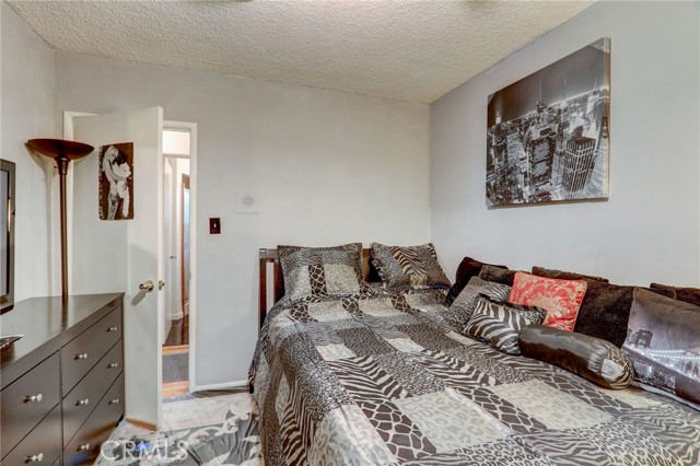Detail Gallery Image 27 of 34 For 14747 Saticoy St, Van Nuys,  CA 91405 - 3 Beds | 2 Baths