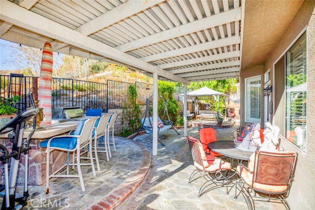 28741 Park Woodland Place, Saugus CA: https://media.crmls.org/medias/a53c188e-5f9c-43a8-a243-a388498471cd.jpg