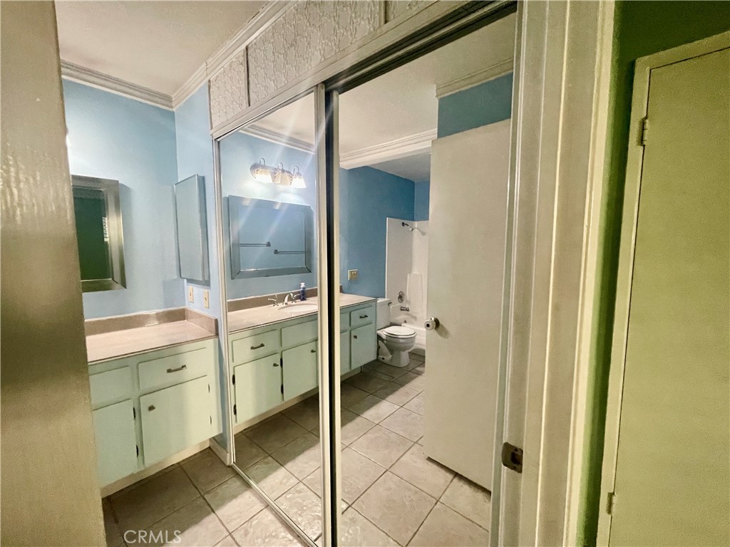 https://media.crmls.org/medias/a53c6f38-b243-4dd2-b369-614fc1085d3a.jpg?preset=X-Large